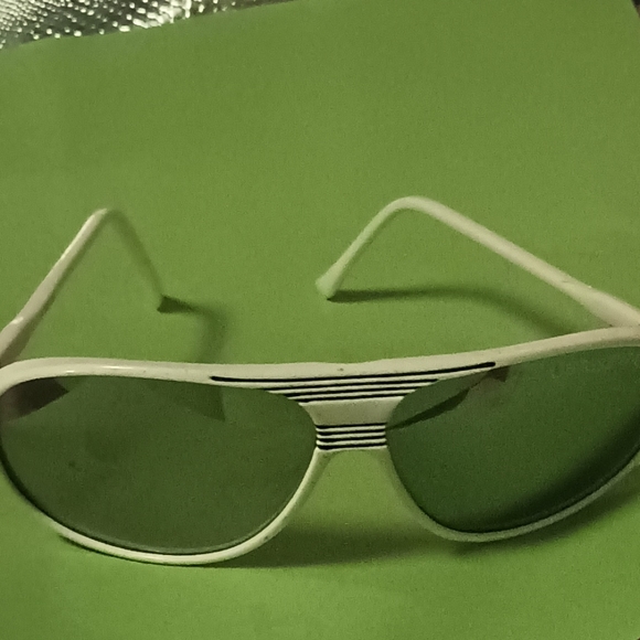 VTG LEISURE TIME SPORT USA COOL GUY MIRRORED LENSE SUNGLASSES IN WHITE - Picture 8 of 9